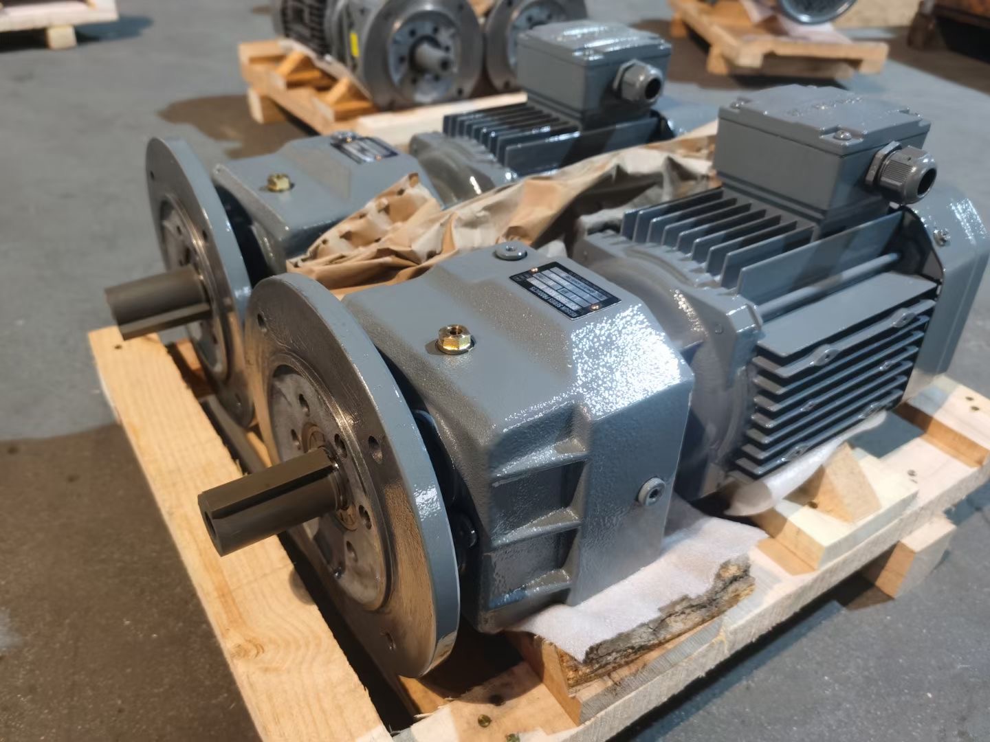 We can supply M3KP series motors,can supply its equivalent motor