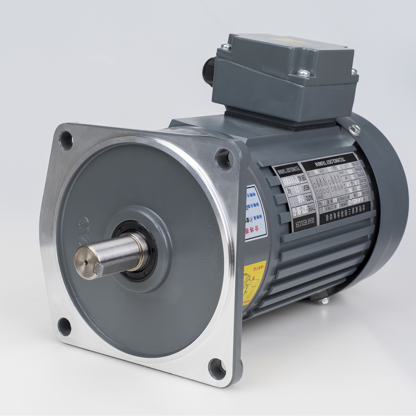 Gear motor with 7,5 Hp, 1500Rpm Ratio 1:50 with a helical gear
