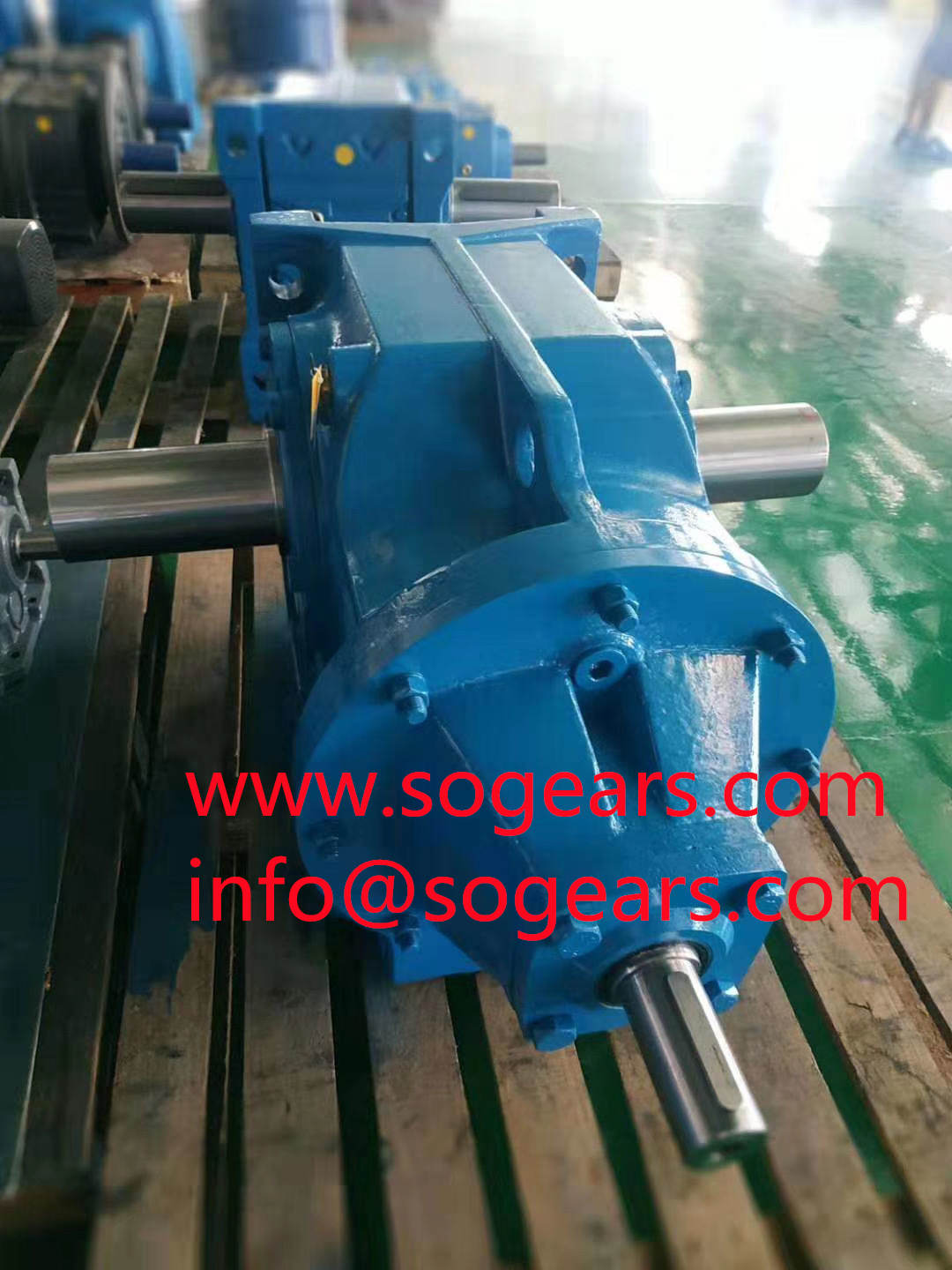 TRC series helical gearbox speed reducer