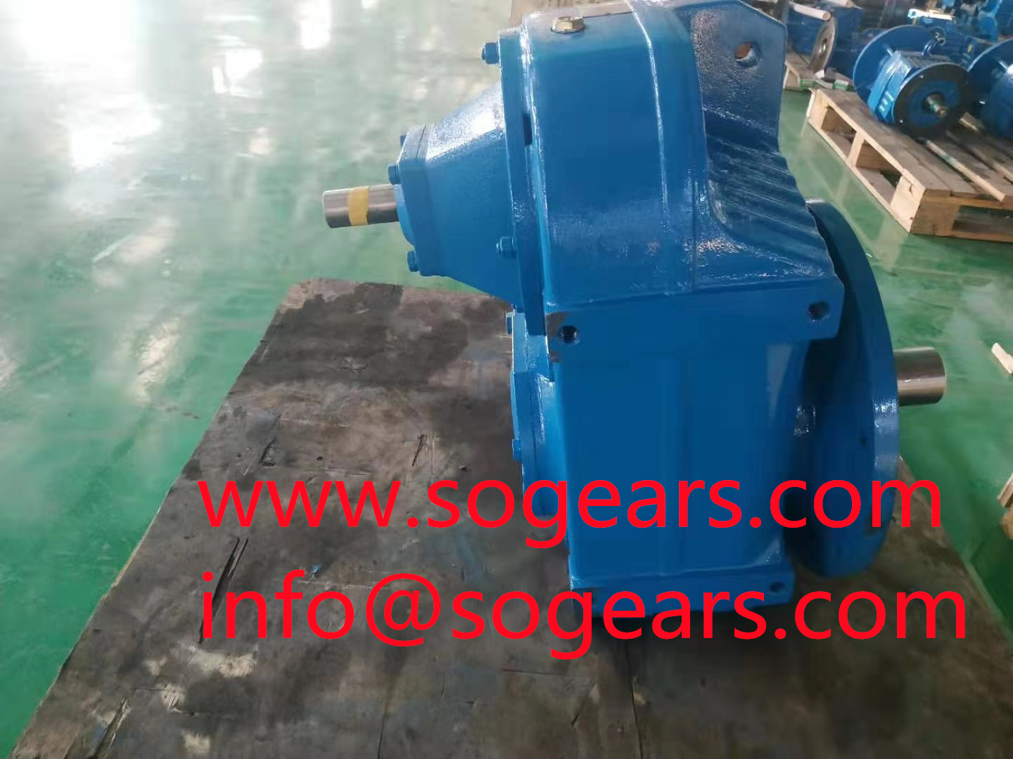 S series solid shaft helical worm gearbox