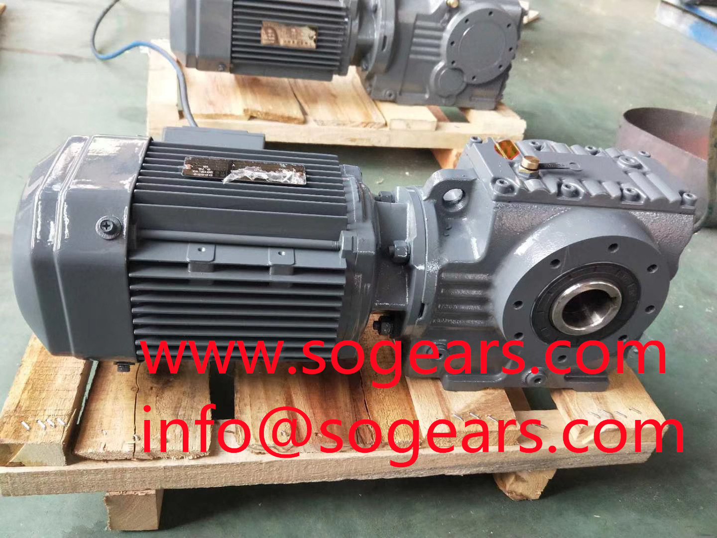 5.5kw F series Helical Speed Reducer Gearbox