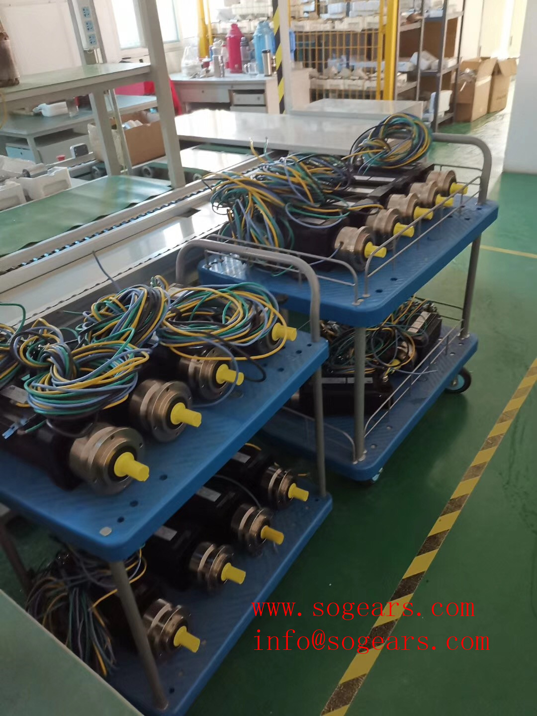 SCHNEIDER Motor circuit breaker, TeSys GV2, 3P, 13-18 A
